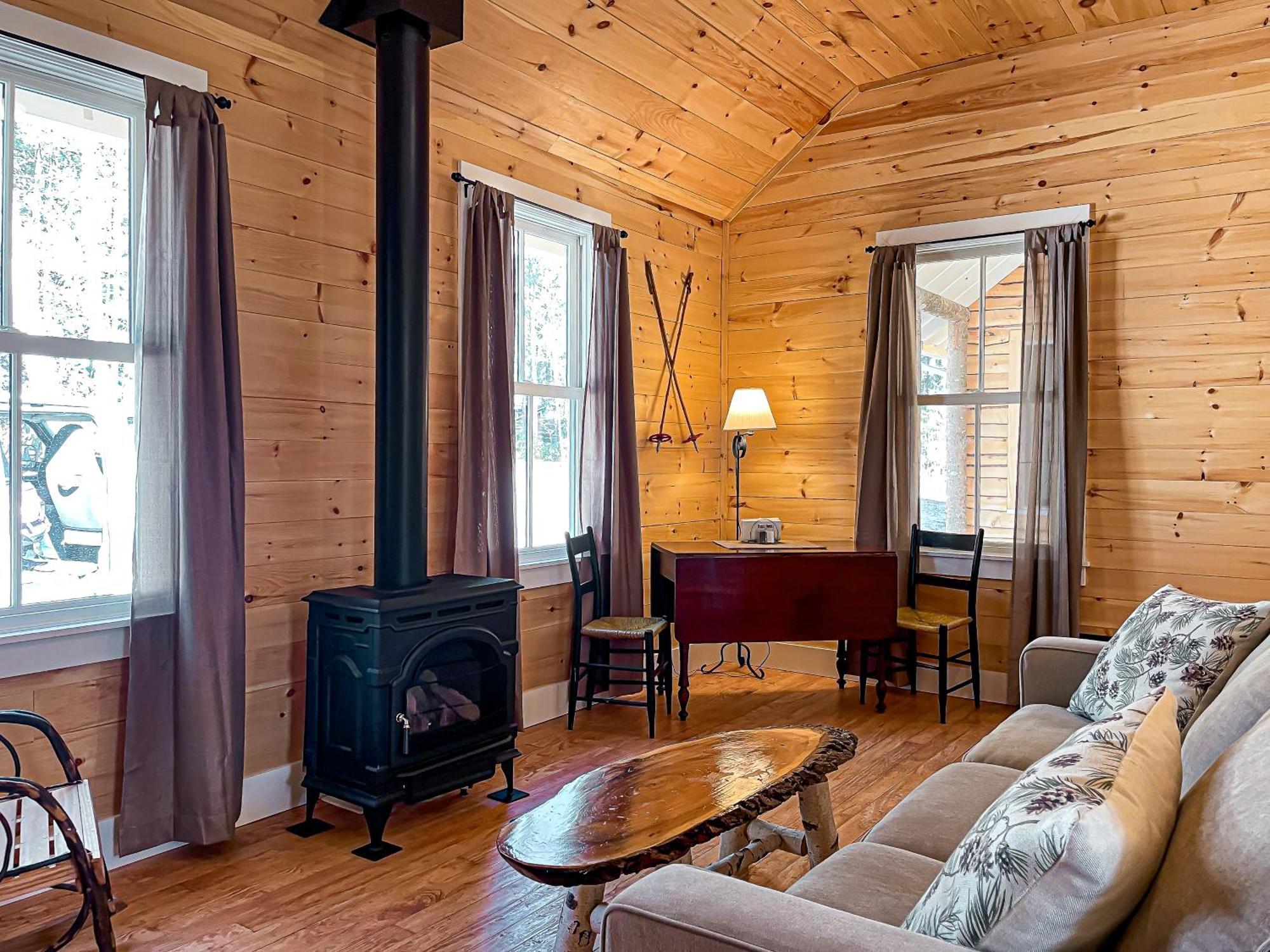 Hotel White Pine Camp Paul Smiths Pokoj fotografie