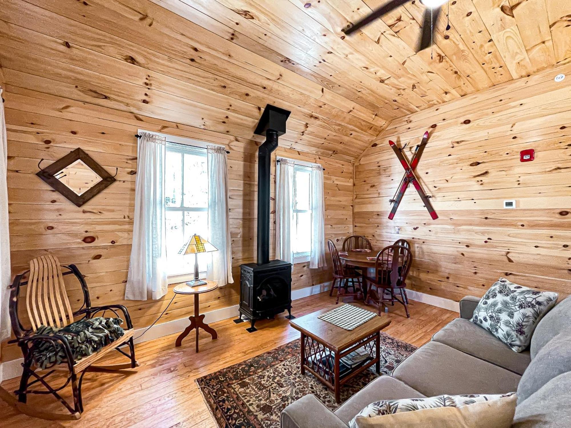 Hotel White Pine Camp Paul Smiths Pokoj fotografie