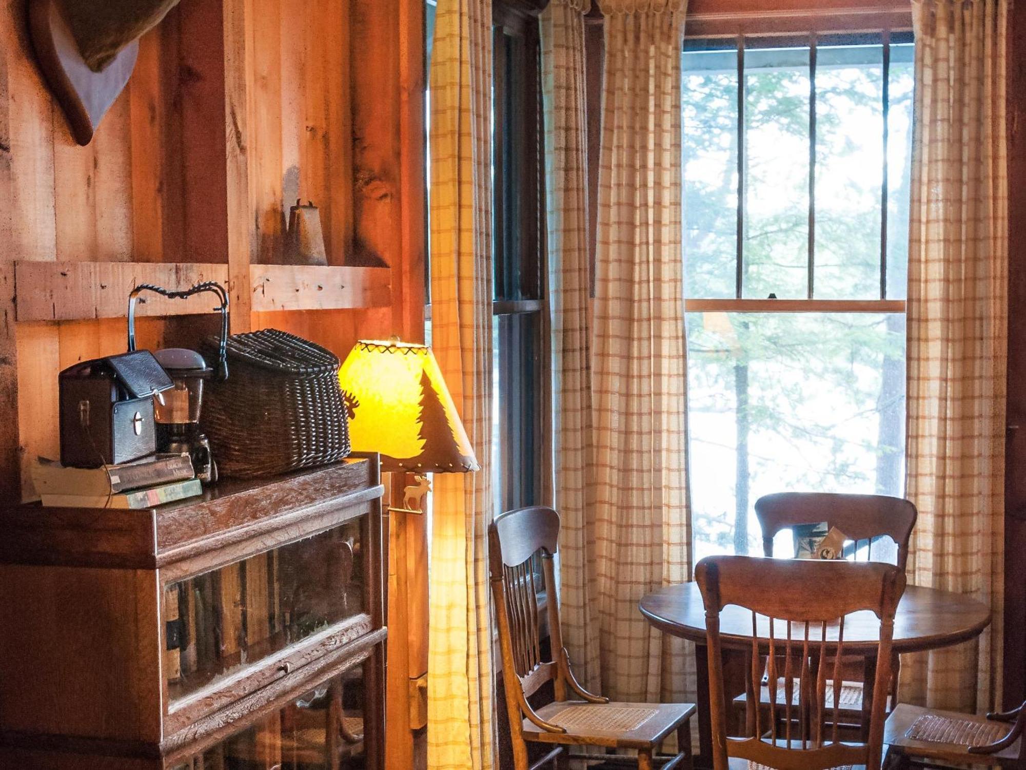 Hotel White Pine Camp Paul Smiths Pokoj fotografie